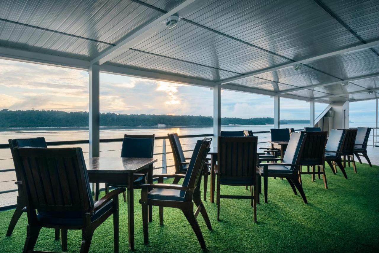 Botel Grand Amazon Expedition 5*